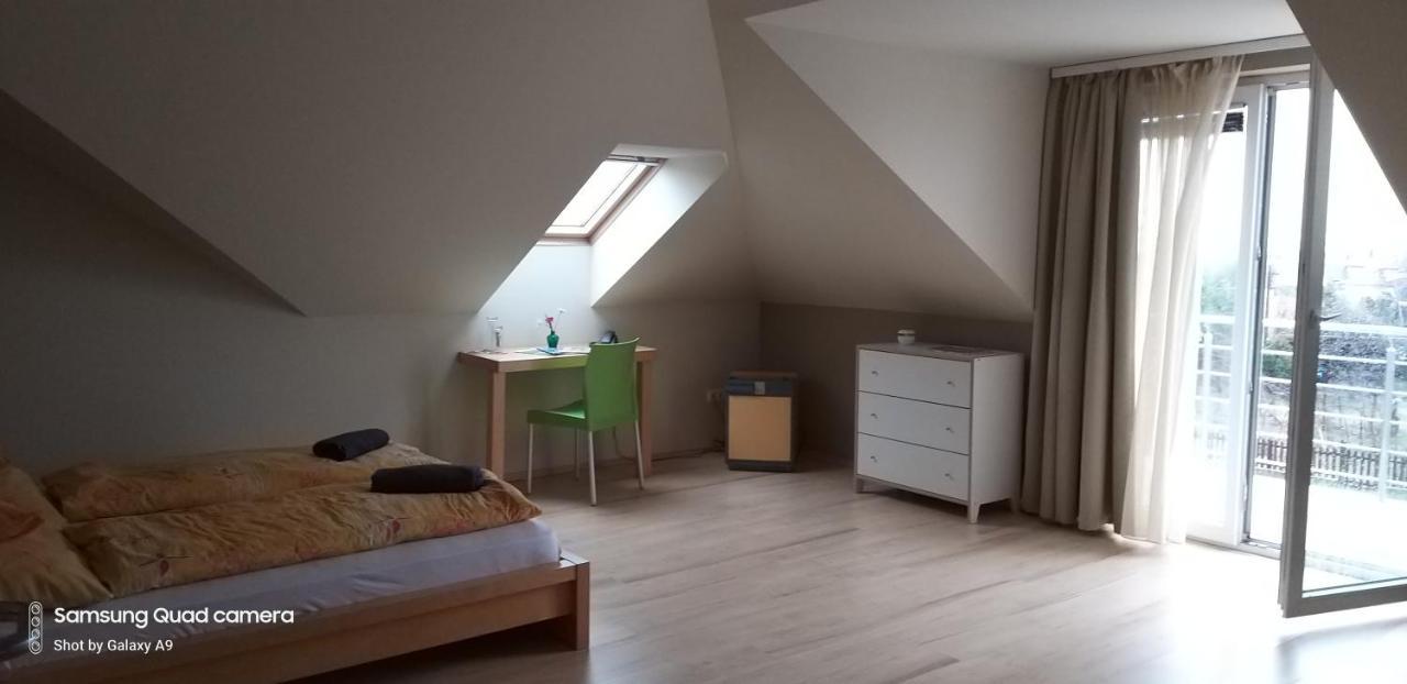 Sporthaz Hotell Gyenesdiás Exteriör bild